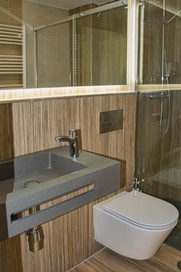 Aparthotel Essenzia De Castilla اراندا دي دويرو المظهر الخارجي الصورة