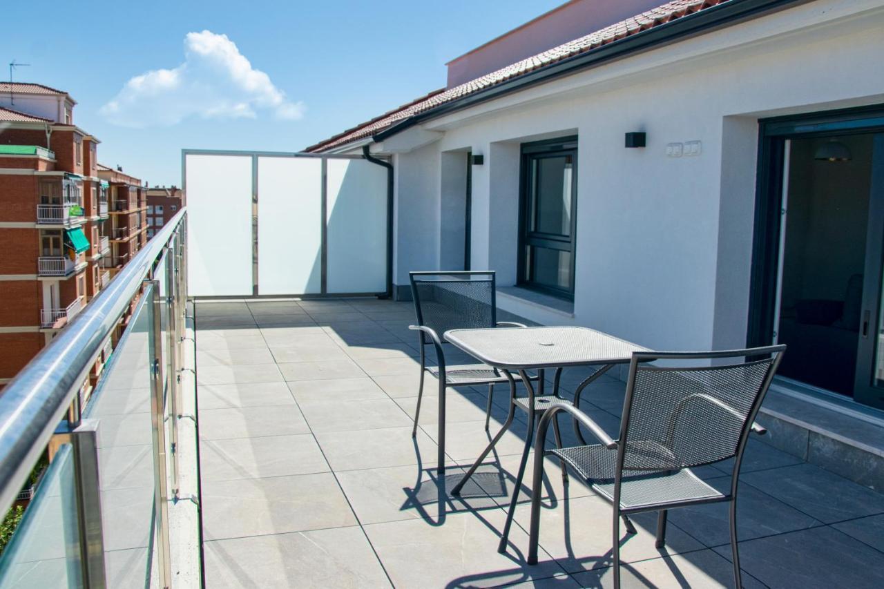 Aparthotel Essenzia De Castilla اراندا دي دويرو المظهر الخارجي الصورة